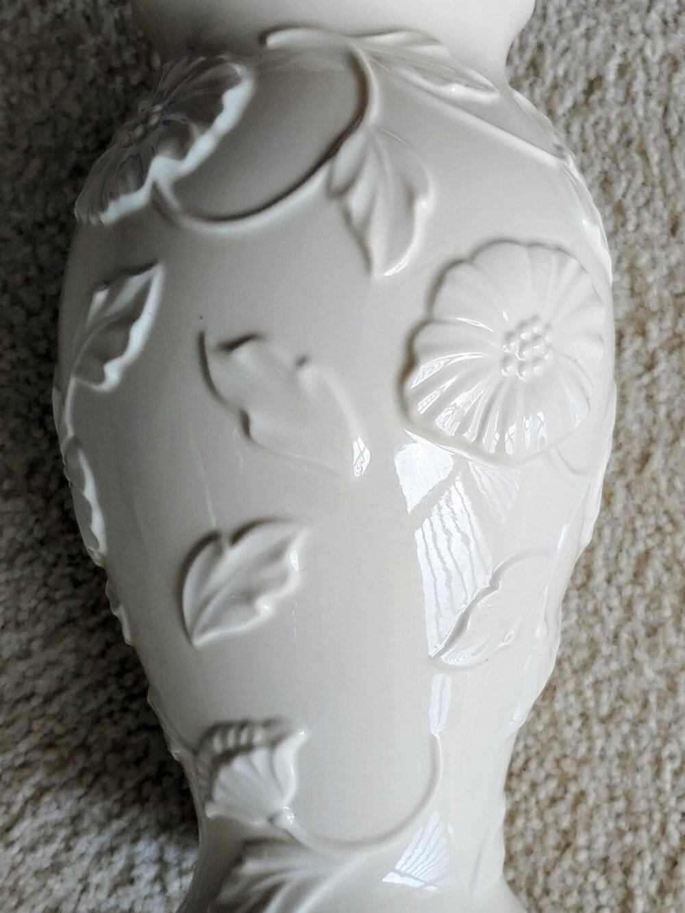 Lenox Dogwood Ivory-tone Porcelain Vase with Gold Trim